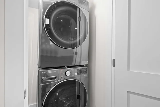 $1,399,950 | 4437 North Whipple Street, Chicago, IL 60625