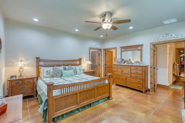 $1,150,000 | 5020 County Road 252, Bertram, TX 78605