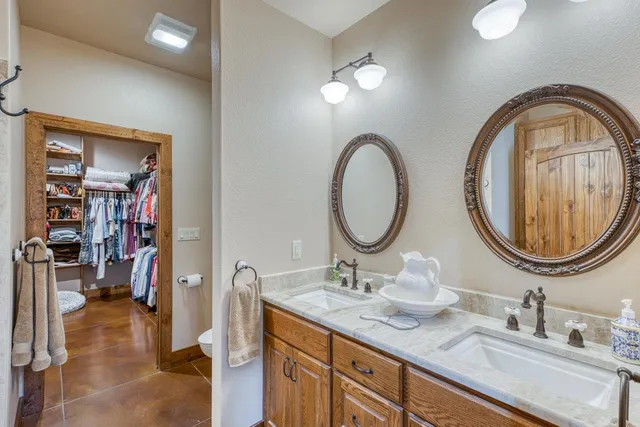 $1,150,000 | 5020 County Road 252, Bertram, TX 78605