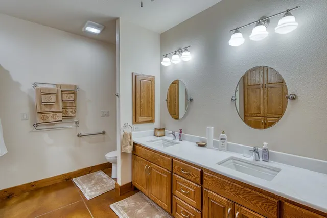 $1,150,000 | 5020 County Road 252, Bertram, TX 78605