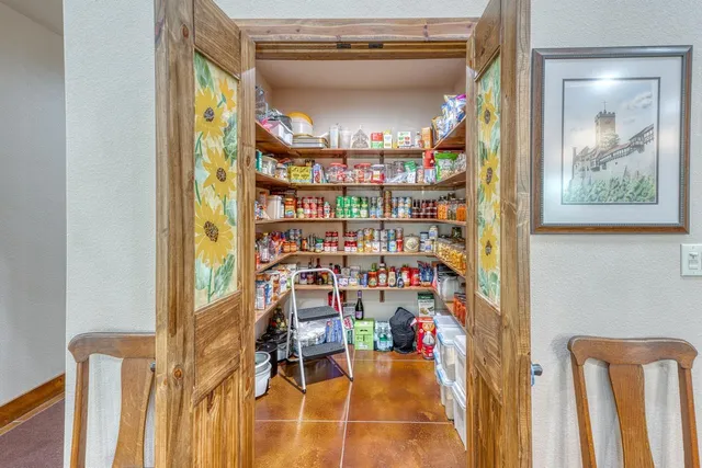 $1,150,000 | 5020 County Road 252, Bertram, TX 78605