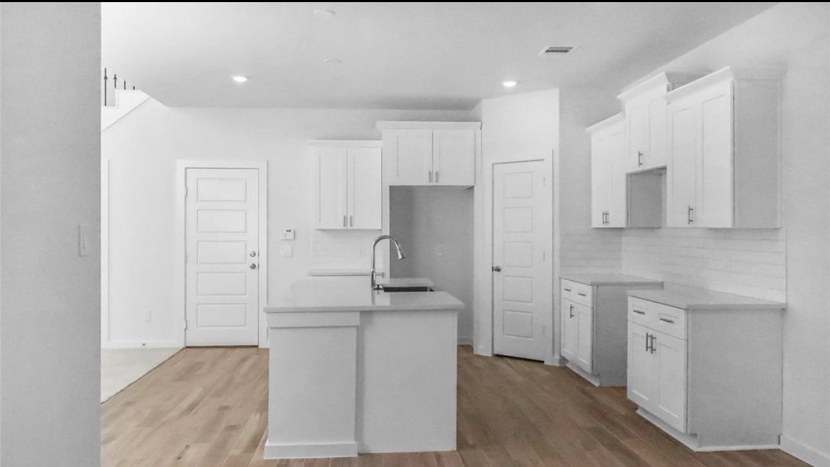 6634 Escondido Drive Rosharon, TX 77583 - Photo 6 of 11