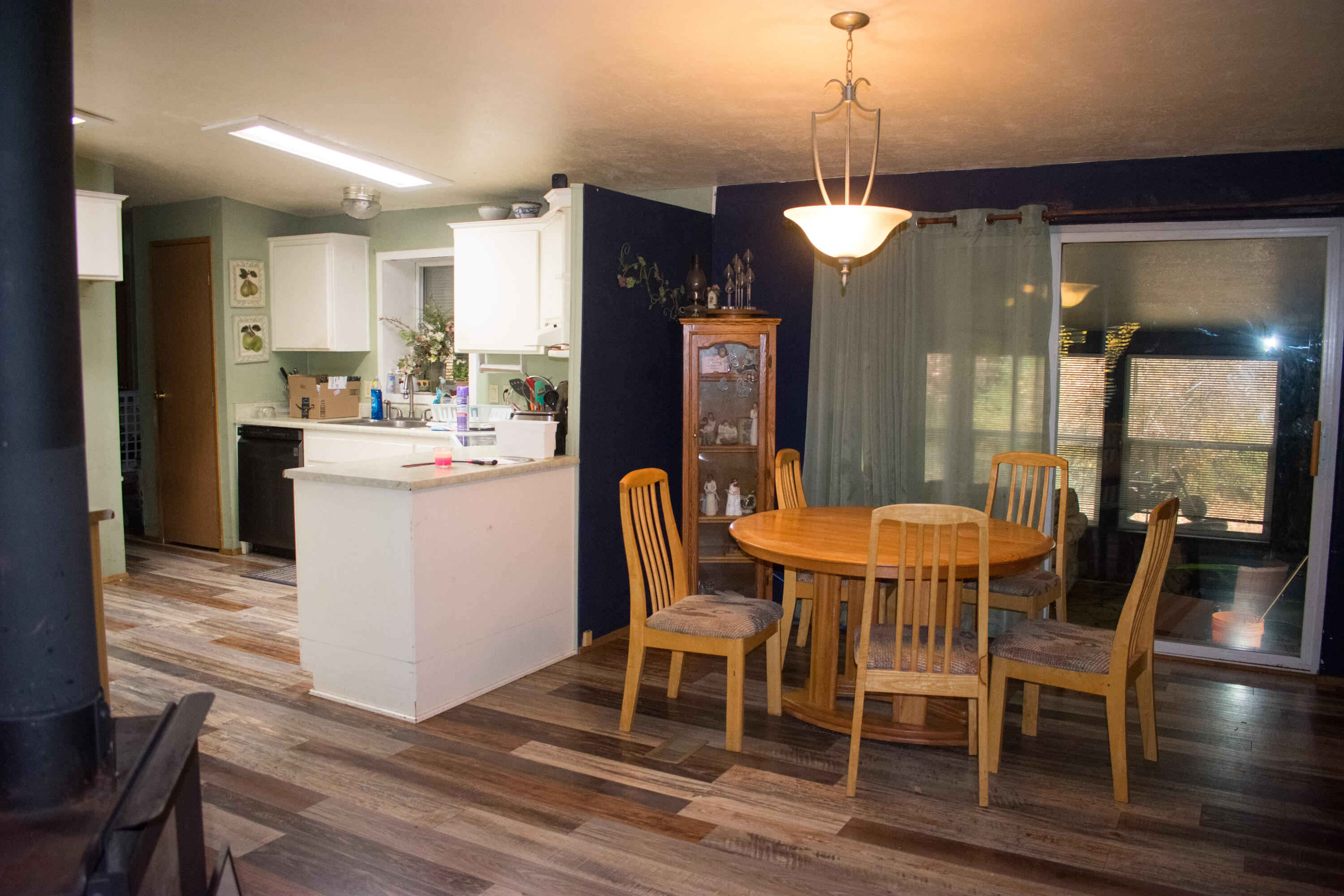 12370 Lower River Road Grants Pass, OR 97526 - Photo 8 of 29 Dining Room_kitchen_sunroom2