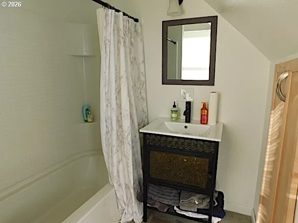 $637,500 | 465 West Marine Drive, Astoria, OR 97103