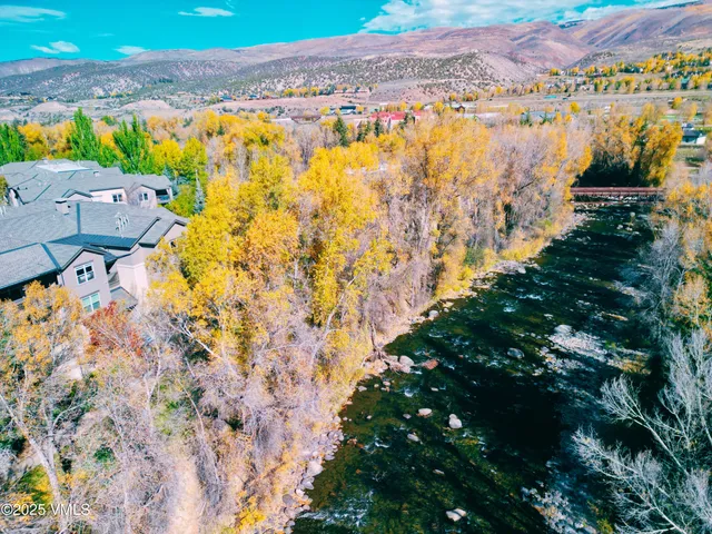 $1,100,000 | 40 River Pines Court, Unit B307, Edwards, CO 81632