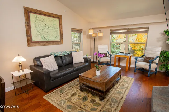 $1,100,000 | 40 River Pines Court, Unit B307, Edwards, CO 81632