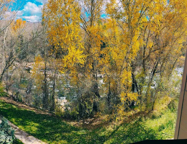 $1,100,000 | 40 River Pines Court, Unit B307, Edwards, CO 81632