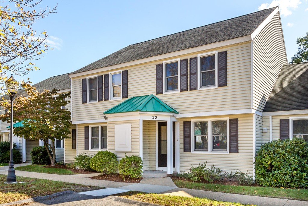 52 Victoria Heights Road, Unit 52 Boston, MA 02136 - Photo 1 of 17 Gallery Image 1