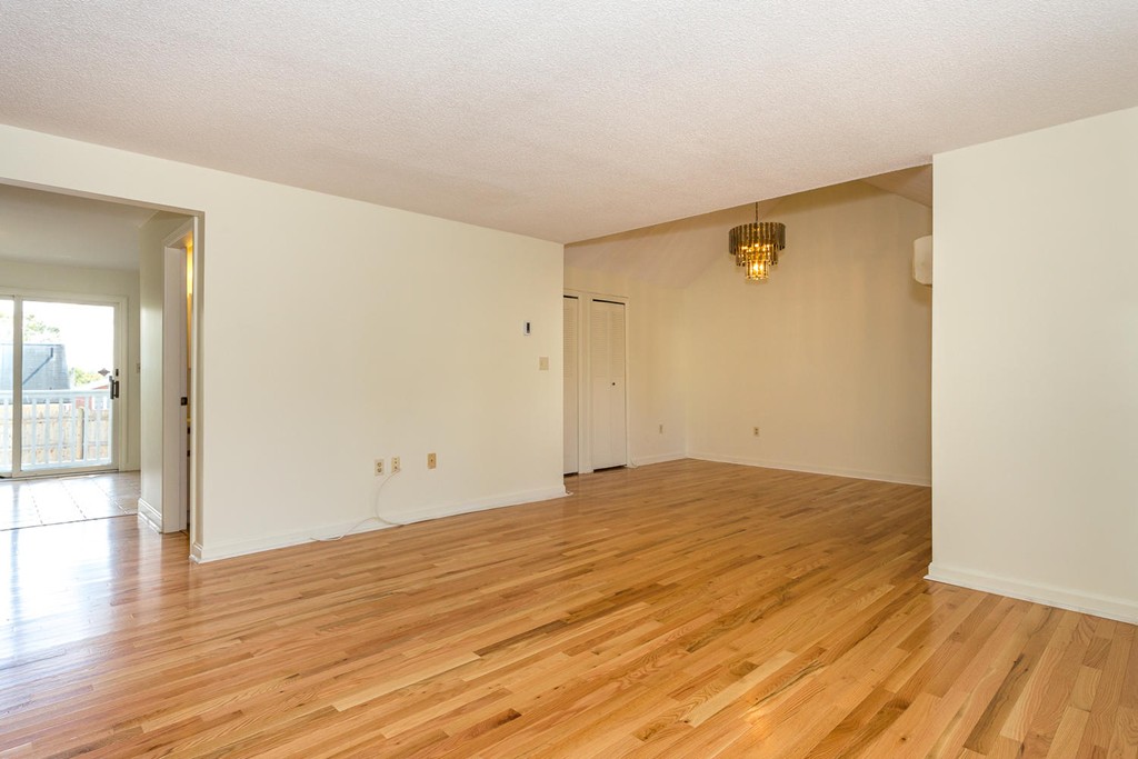 52 Victoria Heights Road, Unit 52 Boston, MA 02136 - Photo 2 of 17 Gallery Image 2