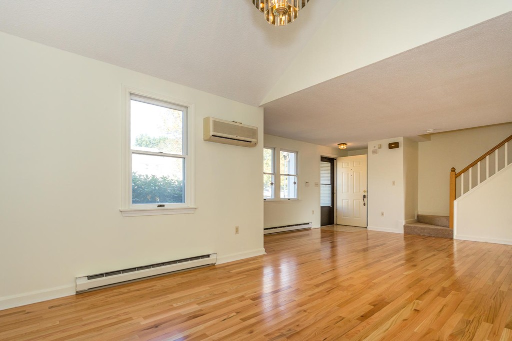 52 Victoria Heights Road, Unit 52 Boston, MA 02136 - Photo 5 of 17 Gallery Image 5