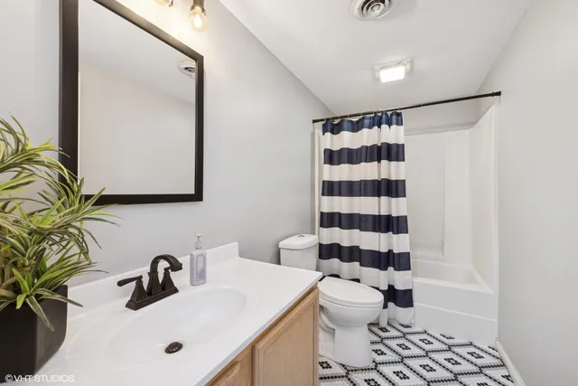 $515,000 | 2707 Sweetgum Court, Valparaiso, IN 46383