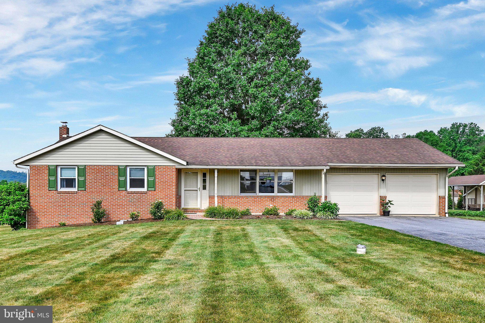 75 Hickory Road Denver, PA 17517 - Photo 6 of 50 Exterior Front