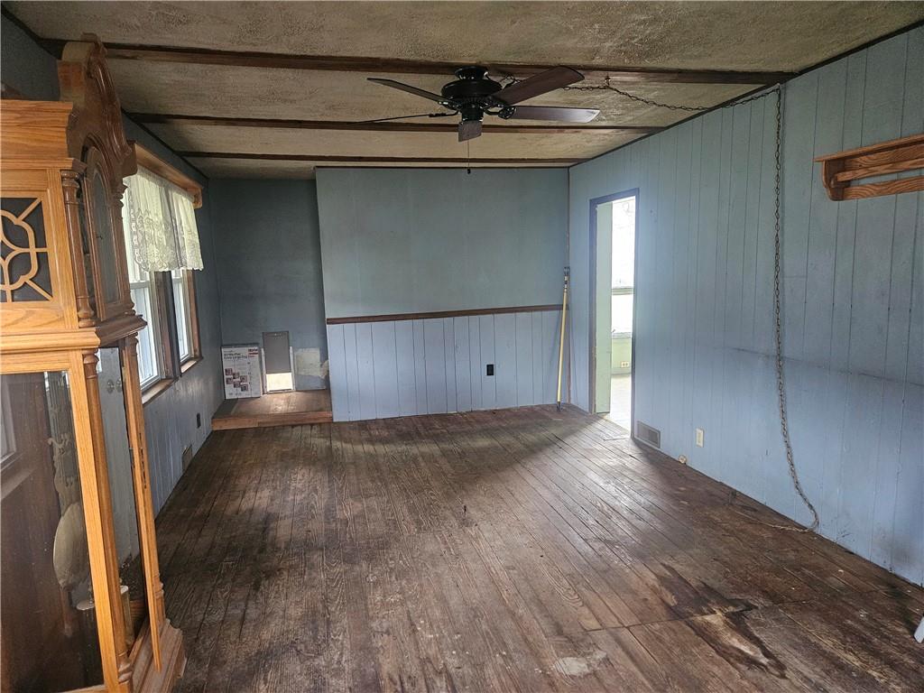 214 Bestwick Road Mercer, PA 16137 - Photo 3 of 19 a view of a garage