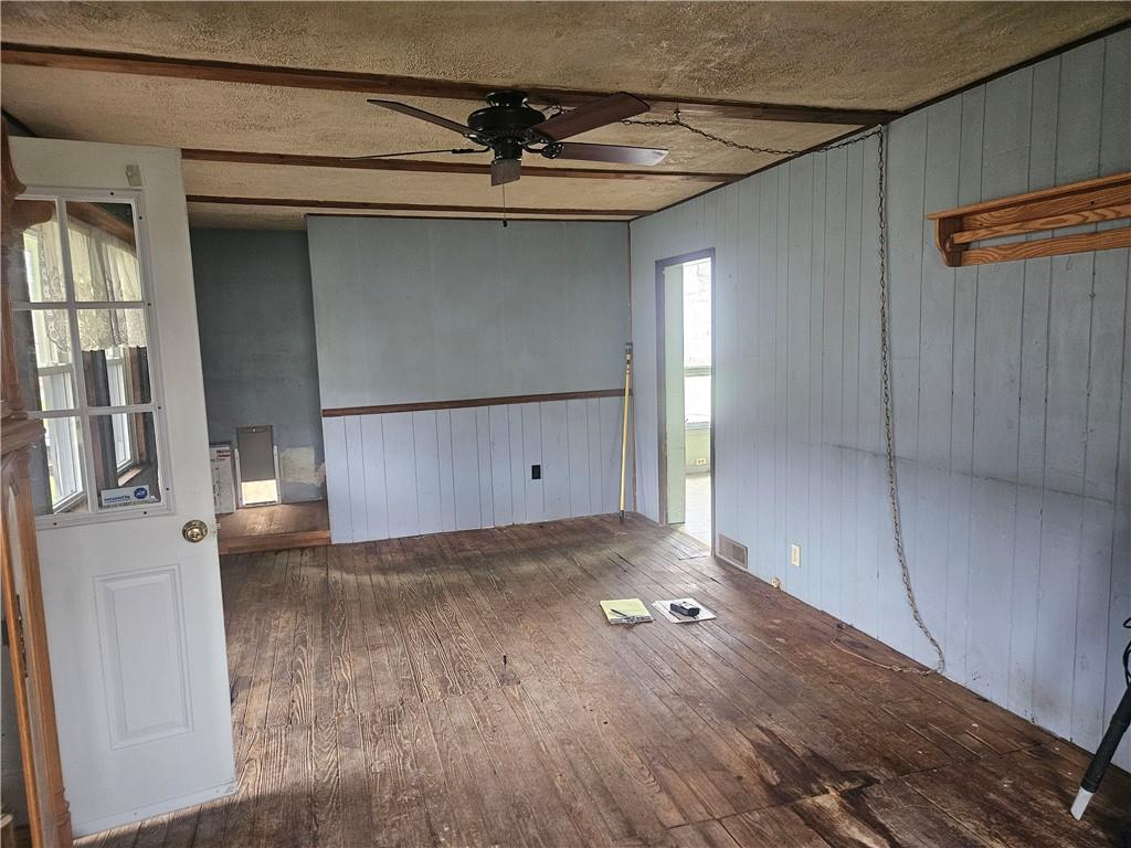 214 Bestwick Road Mercer, PA 16137 - Photo 4 of 19 a view of a garage
