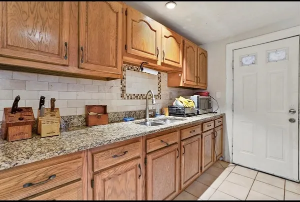 $2,300 | 30 Wall Street, Unit 1, Worcester, MA 01604