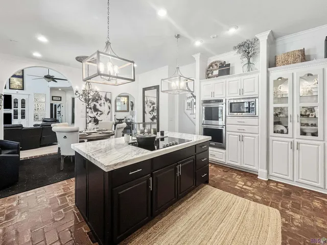 $1,199,900 | 8291 King Drive, Denham Springs, LA 70726