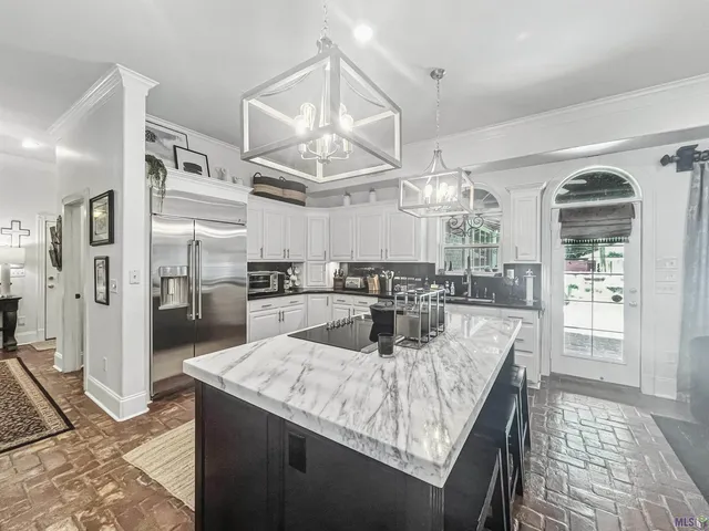 $1,199,900 | 8291 King Drive, Denham Springs, LA 70726