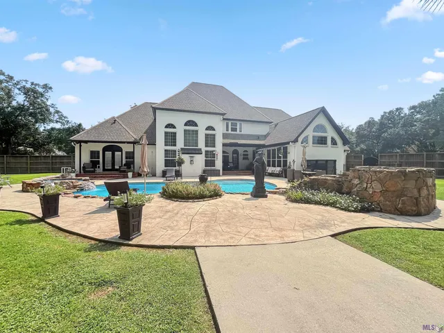$1,199,900 | 8291 King Drive, Denham Springs, LA 70726