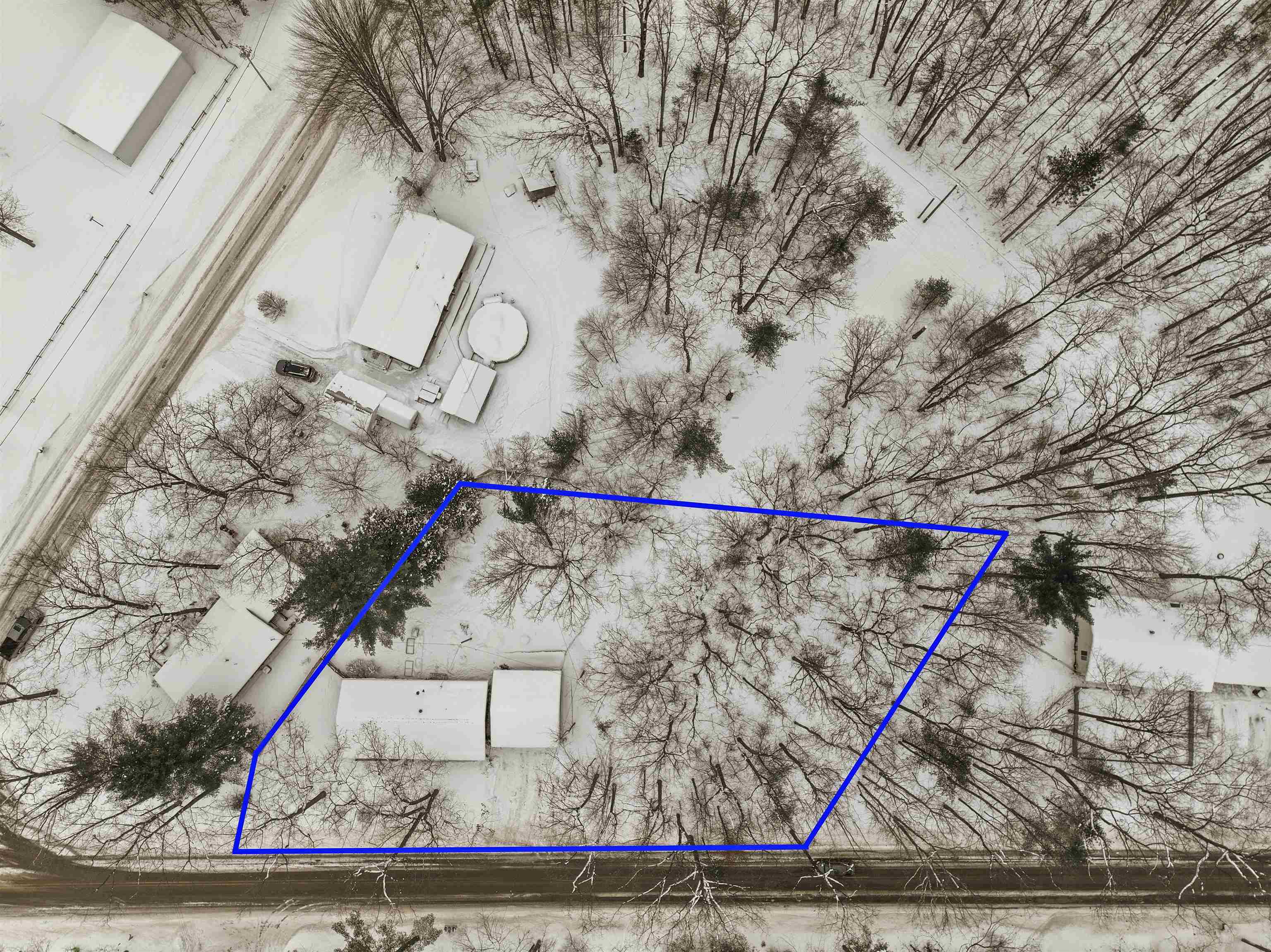 54 Rasho Road Traverse City, MI 49696 - Photo 3 of 34 1930464-06acc1b5-a921-4fb2-bbdf-64e1fe2c48e1.JPG