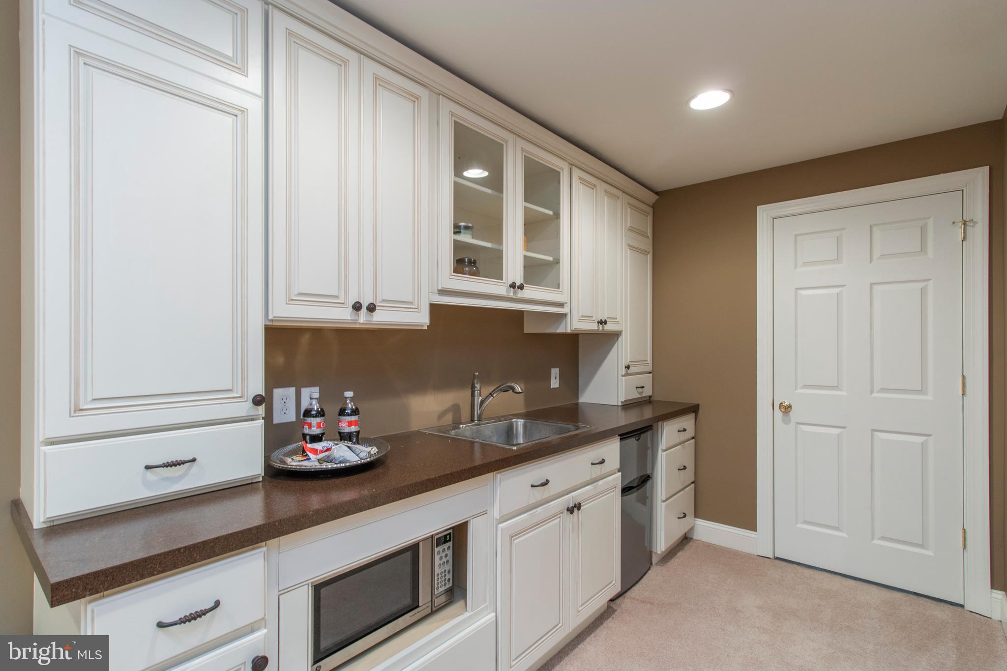 144 Statesman Road Chalfont, PA 18914 - Photo 55 of 70 Kitchenette in lower level