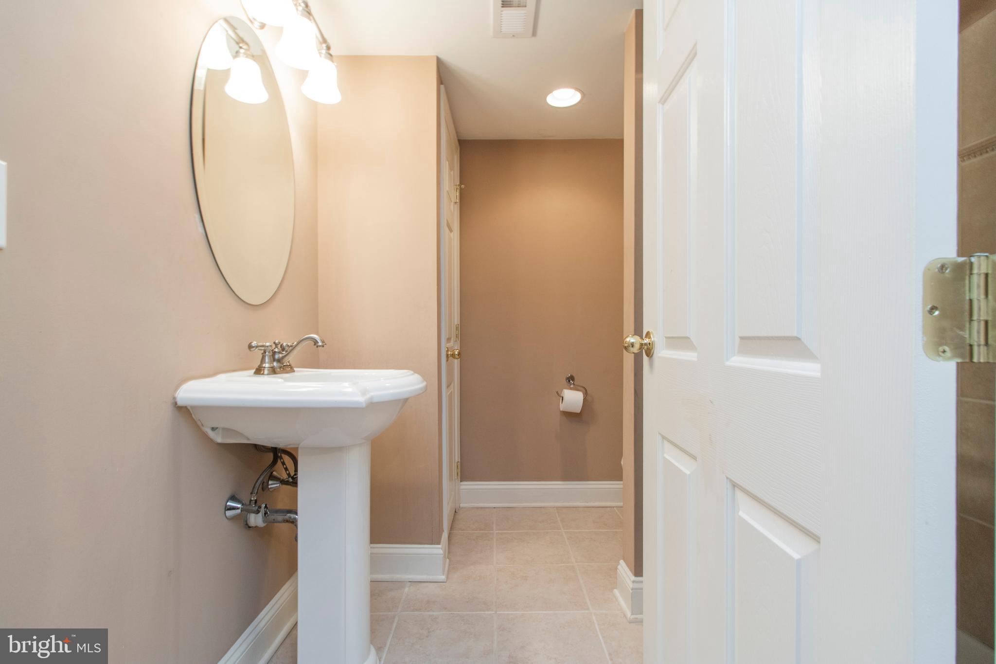 144 Statesman Road Chalfont, PA 18914 - Photo 58 of 70 Lower level bath