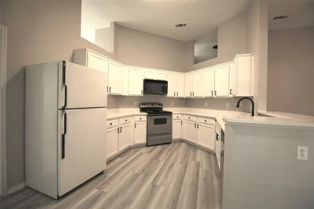 $2,200 | 2318 Springfield Lane, Rowlett, TX 75088