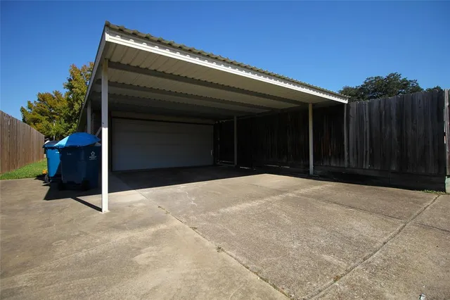 $2,400 | 2318 Springfield Lane, Rowlett, TX 75088