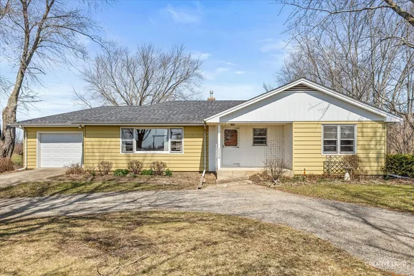 $2,600 | 39W258 Seavey Road, Batavia, IL 60510