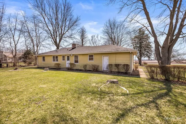 $2,600 | 39W258 Seavey Road, Batavia, IL 60510
