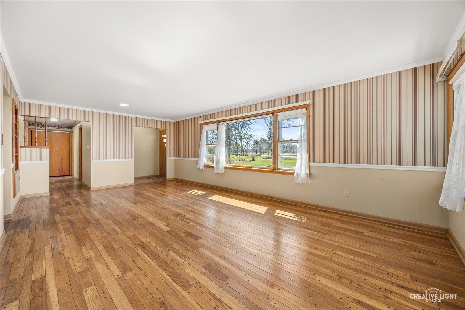 39W258 Seavey Road Batavia, IL 60510 - Photo 3 of 18