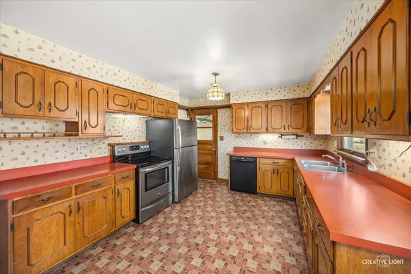 $2,600 | 39W258 Seavey Road, Batavia, IL 60510