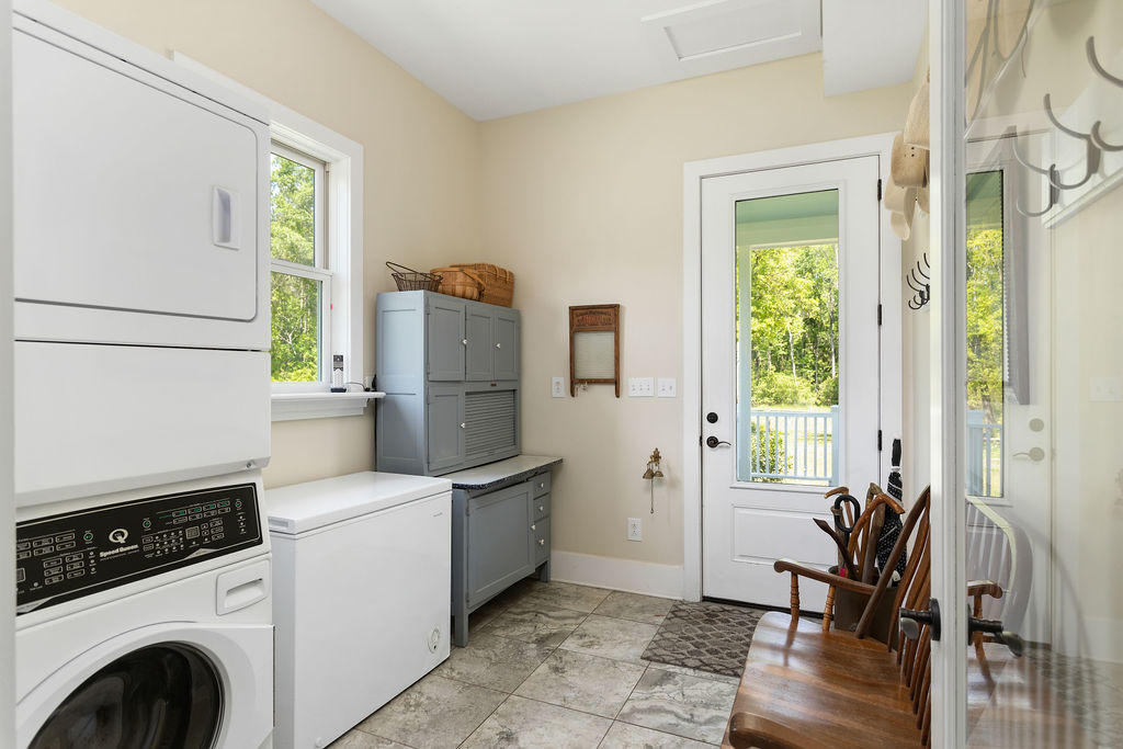 6022 Old Jacksonboro Road Ravenel, SC 29470 - Photo 28 of 60 6022OldJacksonboroRd-58