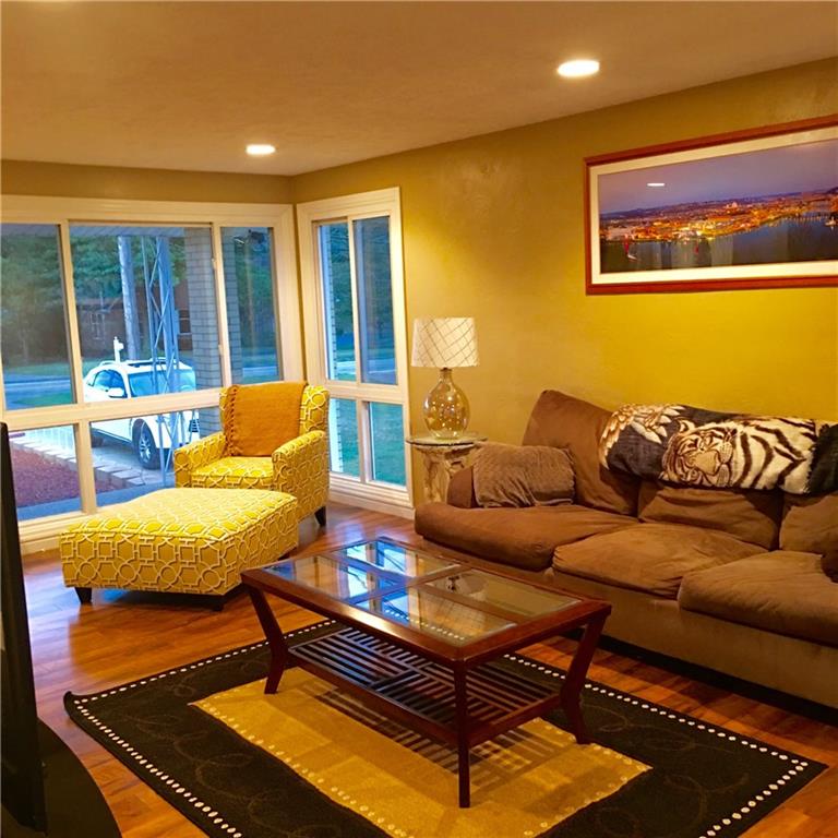 7 Herbst Road Coraopolis, PA 15108 - Photo 5 of 24