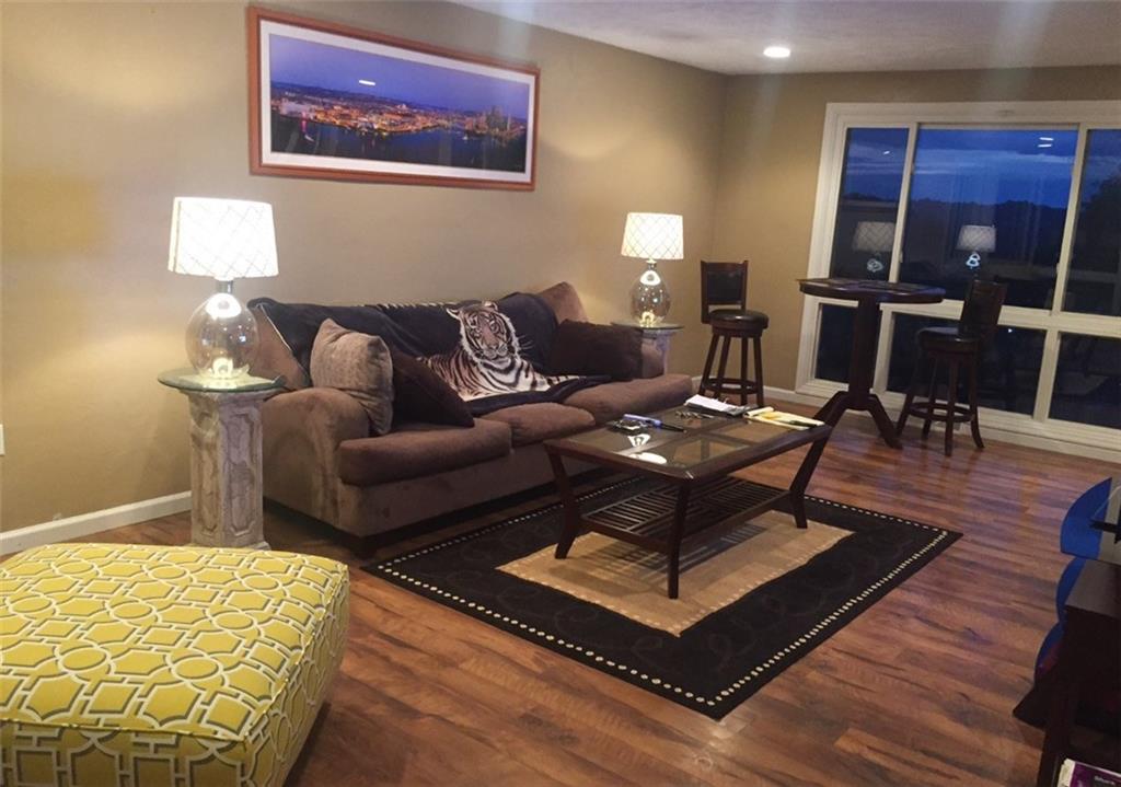 7 Herbst Road Coraopolis, PA 15108 - Photo 7 of 24 living dining area