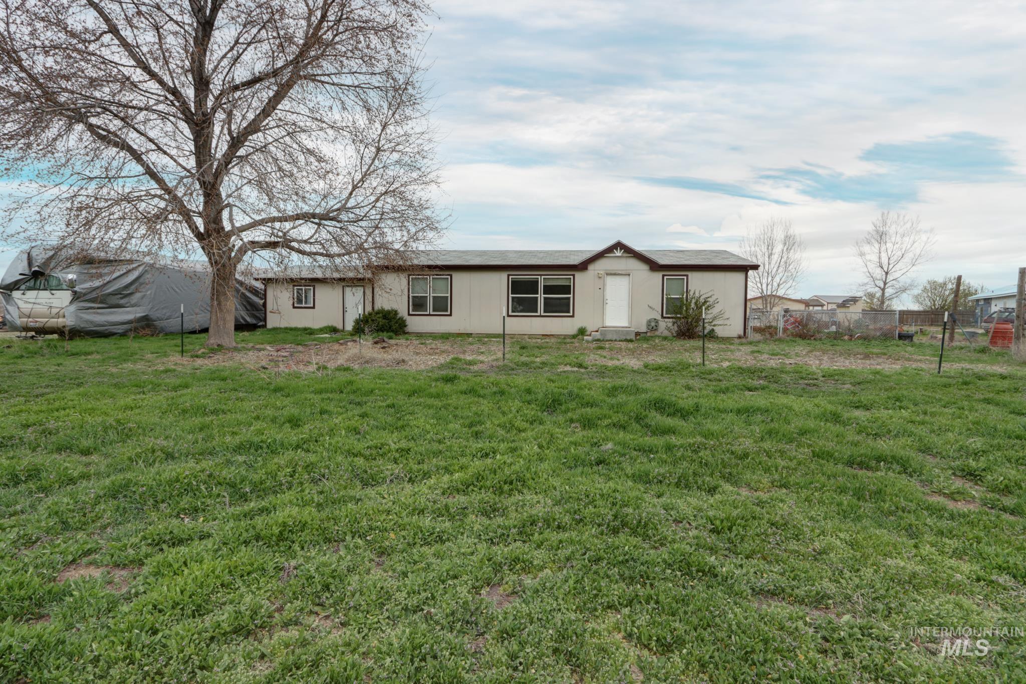 1583 Dustin Lane Vale, OR 97918 - Photo 35 of 39 Rear view of house