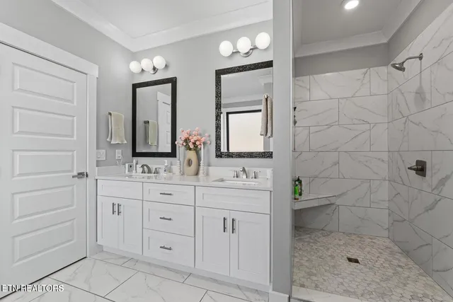 $950,000 | 2014 Legacy Lane, Maryville, TN 37803