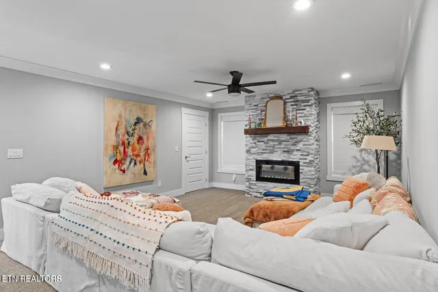 $950,000 | 2014 Legacy Lane, Maryville, TN 37803