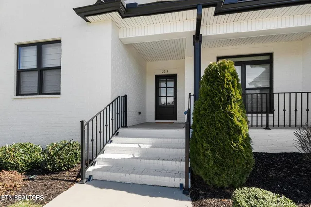 $950,000 | 2014 Legacy Lane, Maryville, TN 37803