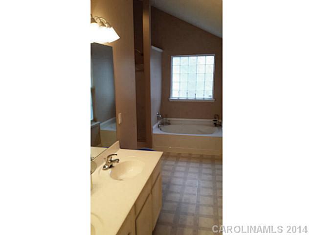 1277 Winding Path Road Lake Wylie, SC 29710 - Photo 8 of 11 Gallery Image 8