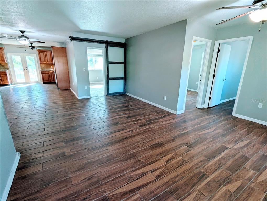 1710 Robbins Road Nokomis, FL 34275 - Photo 12 of 39