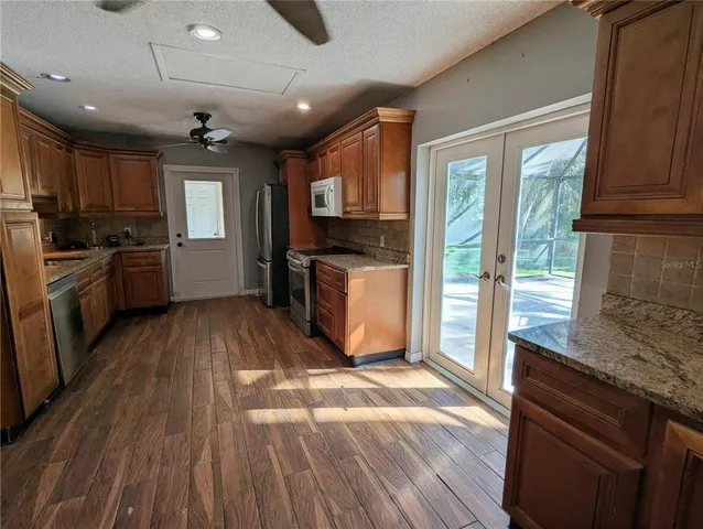 $425,000 | 1710 Robbins Road, Nokomis, FL 34275