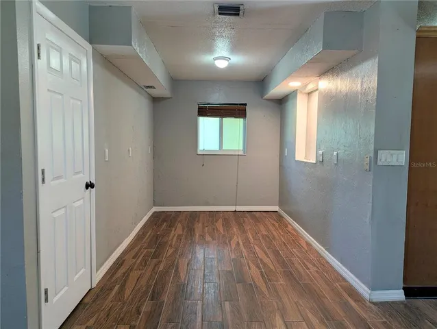 $425,000 | 1710 Robbins Road, Nokomis, FL 34275