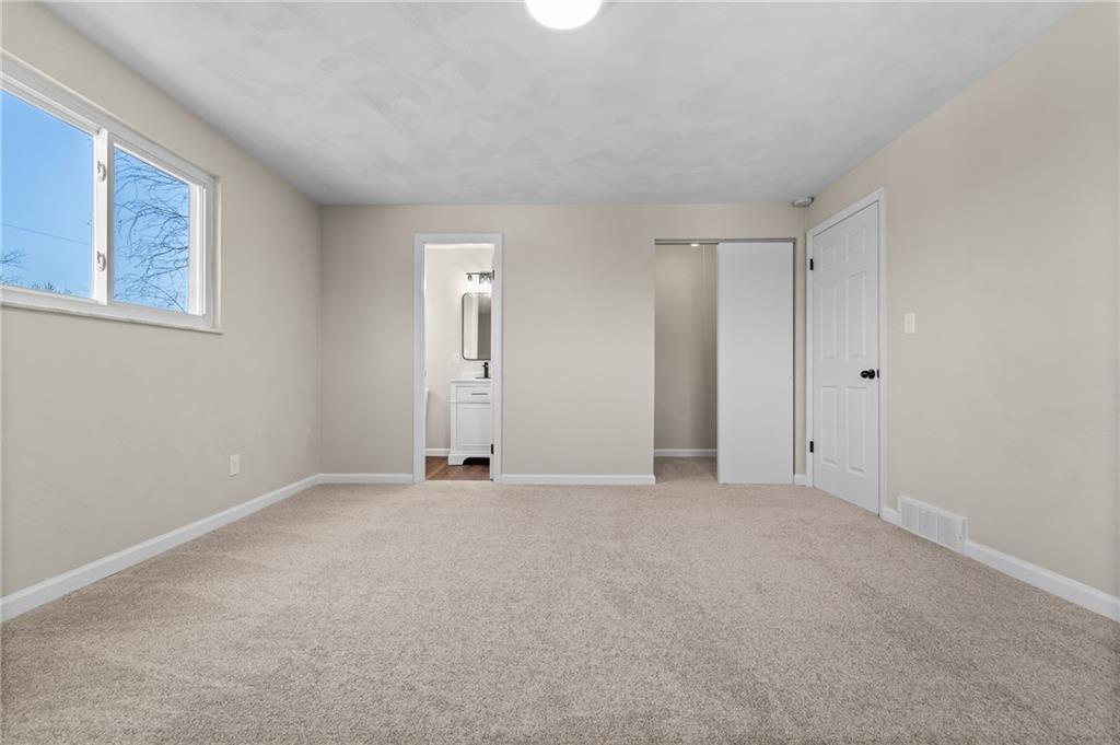 10 Rushmore Drive Pittsburgh, PA 15235 - Photo 18 of 37 a view of an empty room with a window