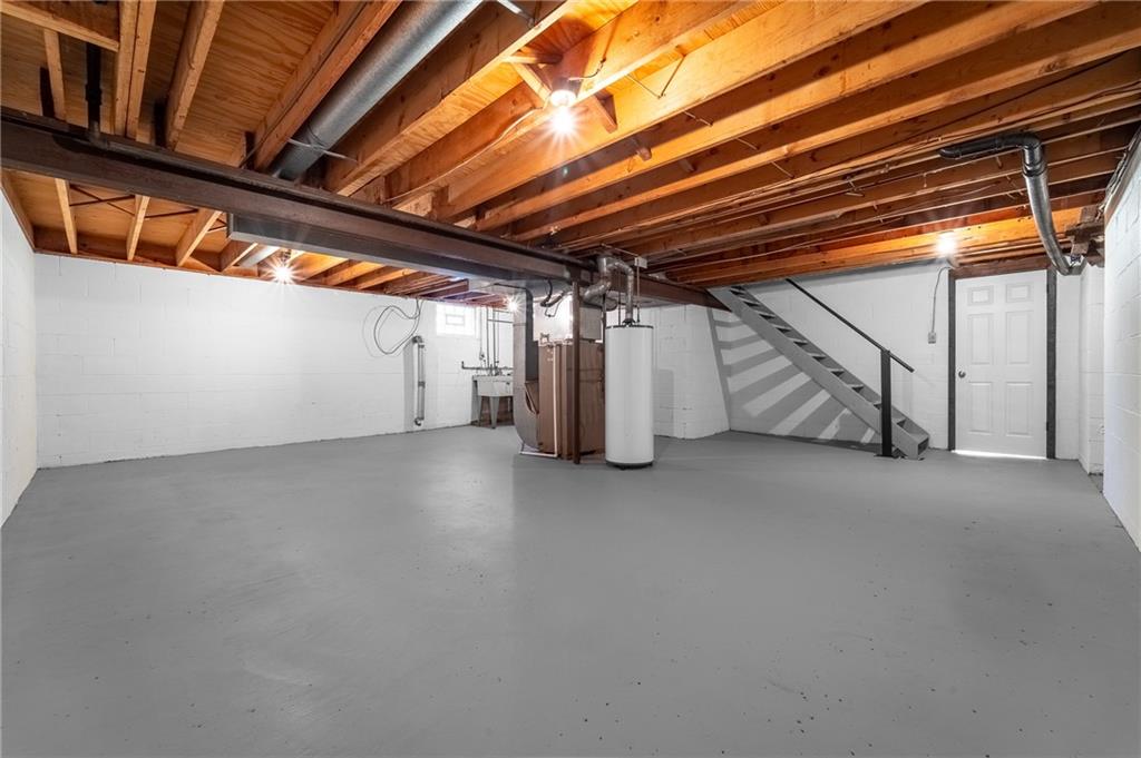 10 Rushmore Drive Pittsburgh, PA 15235 - Photo 30 of 37 a view of small space