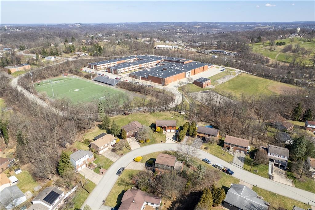10 Rushmore Drive Pittsburgh, PA 15235 - Photo 34 of 37 a view of city and mountain