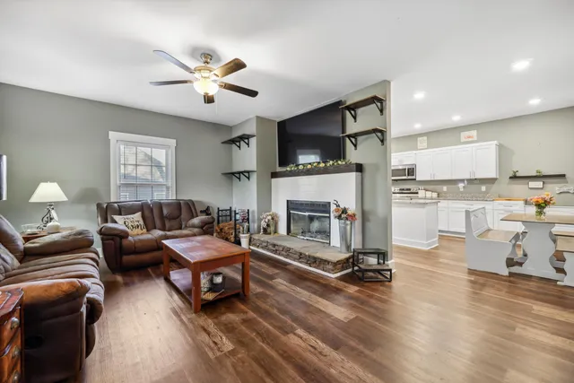 $375,000 | 8 West 8th Street, Chickamauga, GA 30707