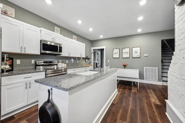 $375,000 | 8 West 8th Street, Chickamauga, GA 30707