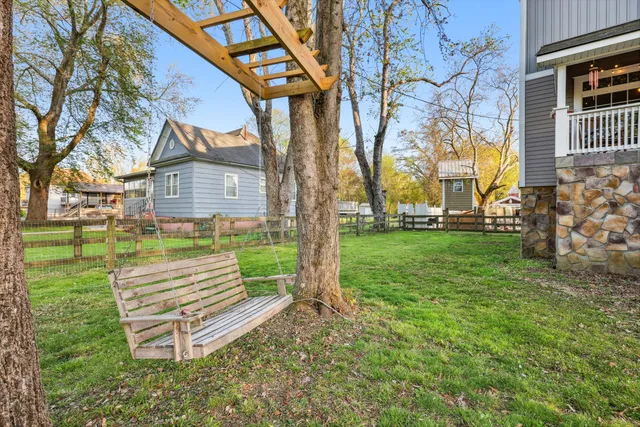 $375,000 | 8 West 8th Street, Chickamauga, GA 30707