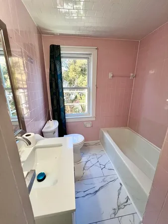 $2,000 | 1 Kurts Place, Unit 2, Taunton, MA 02780