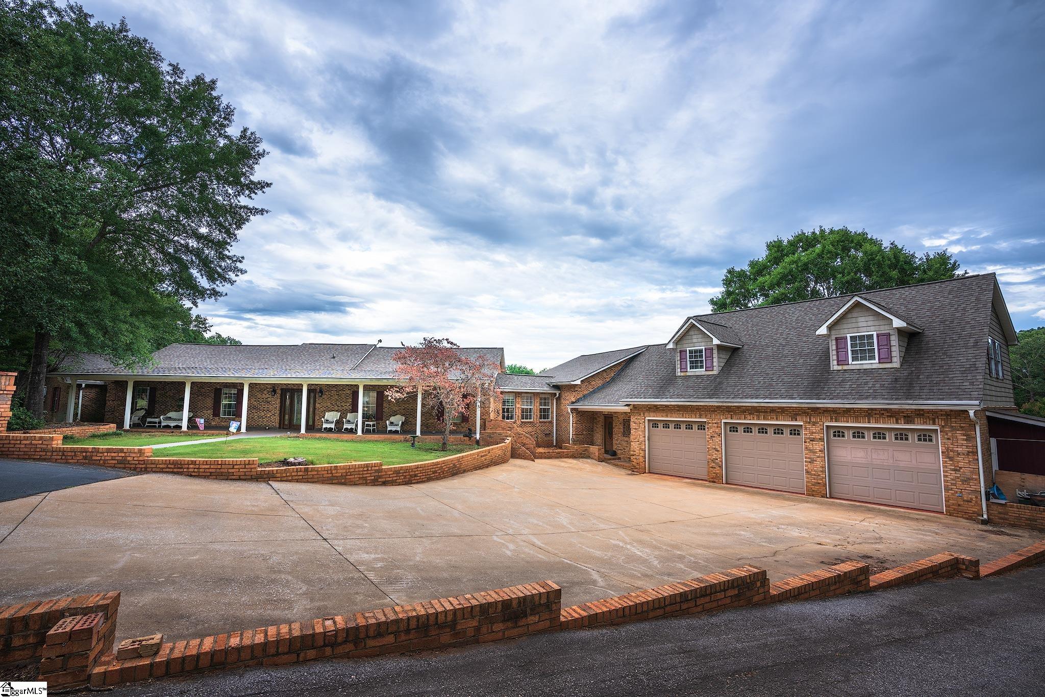 1481 Ballenger Road Wellford, SC 29385 - Photo 3 of 29